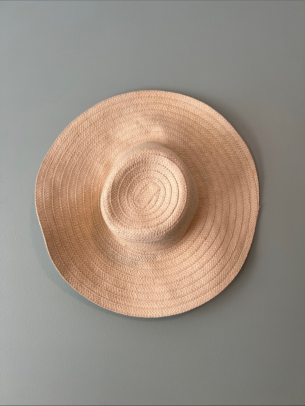 GAP Wide-Brim Straw Sun Hat in Beige